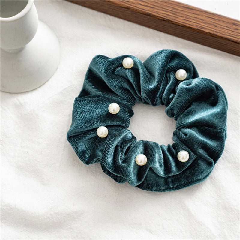 Pearl Scrunchie