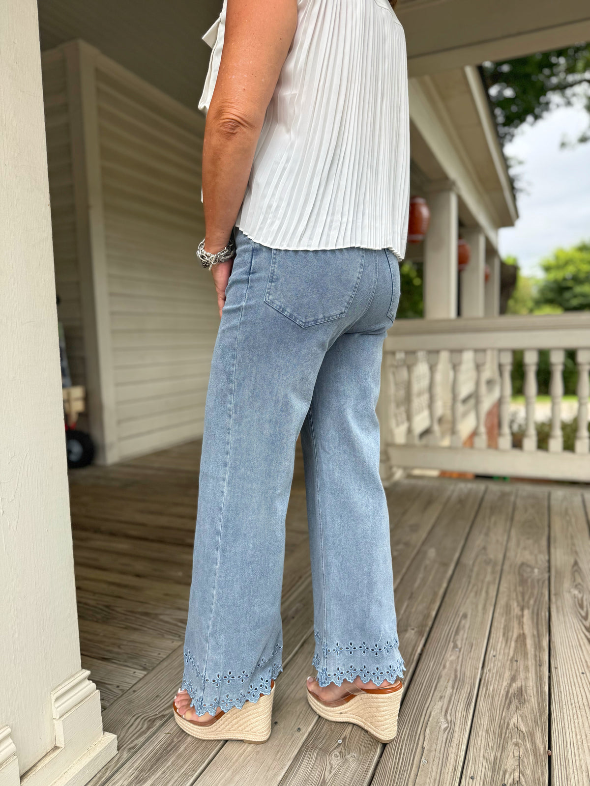 Button Down Cropped Vest