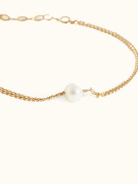 Pearl Curb Chain Bracelet