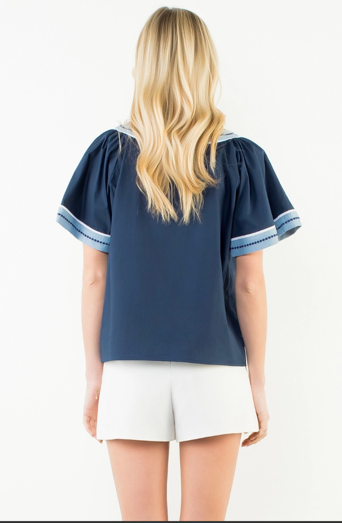 Wide Sleeve Contrast Trim Top
