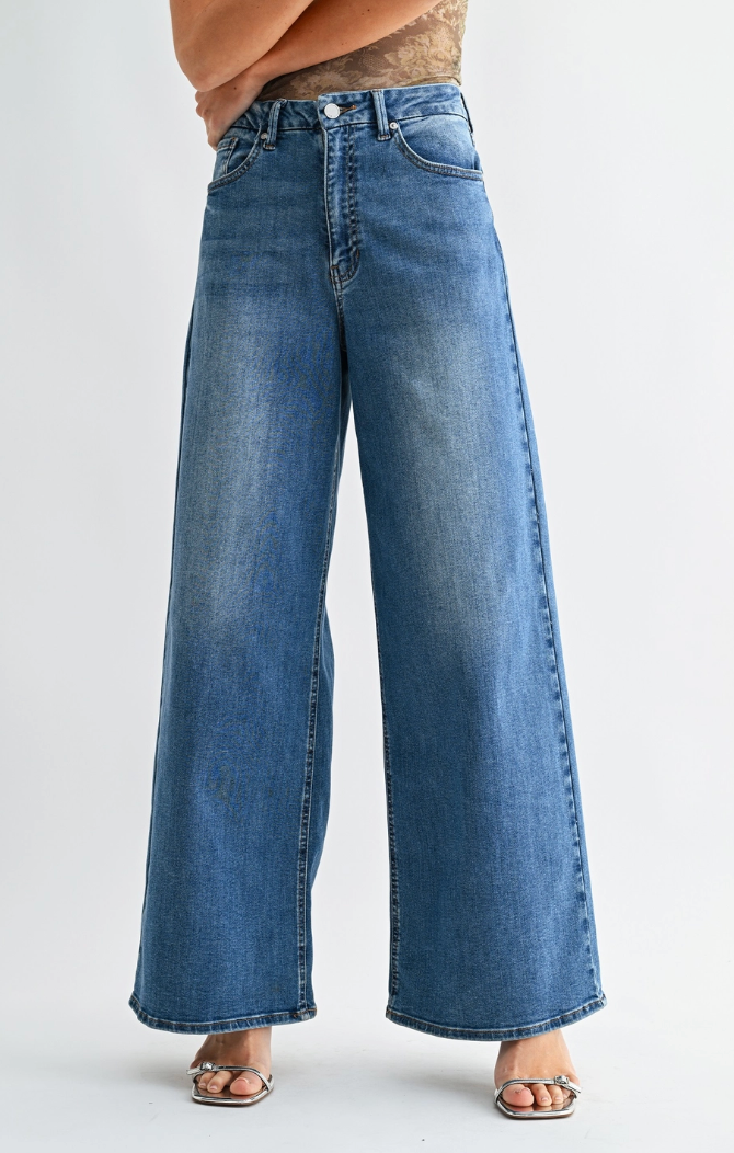 High Rise Loose Straight Jean