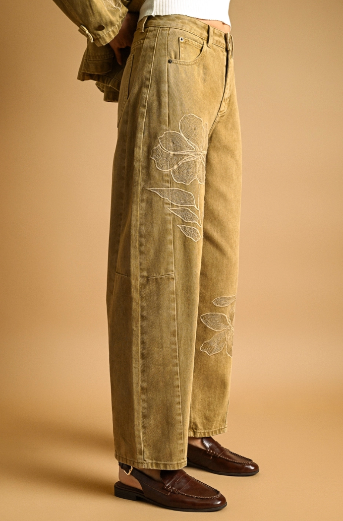 Embroidered Barrel Pants