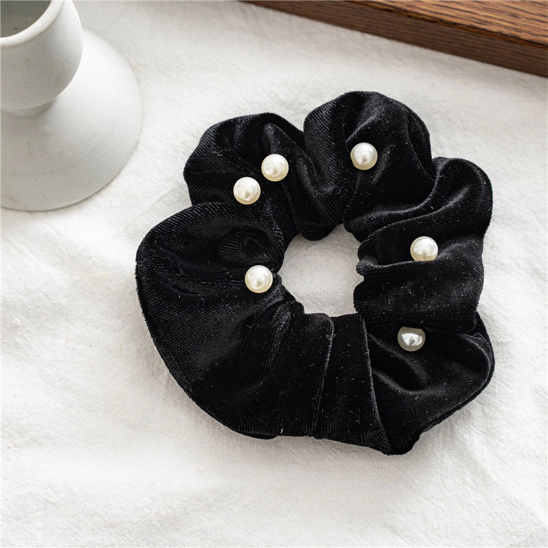 Pearl Scrunchie